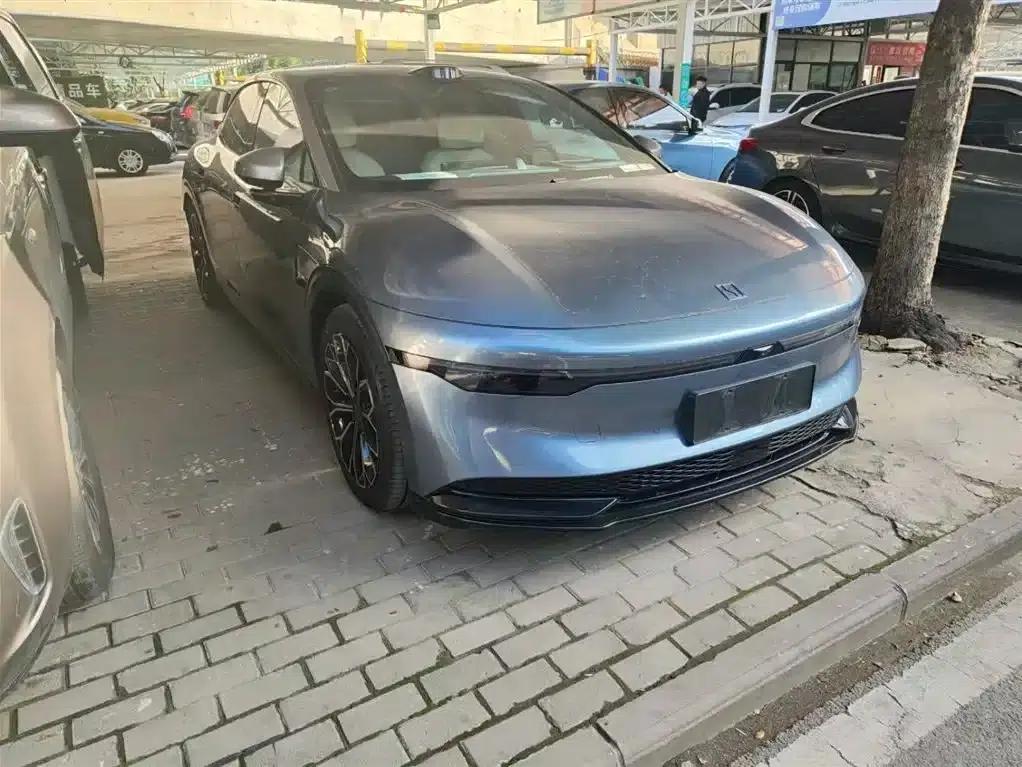 Jike 007 2024 Rear-Wheel Drive Intelligent Driving Edition 75kWh — миниатюра 3