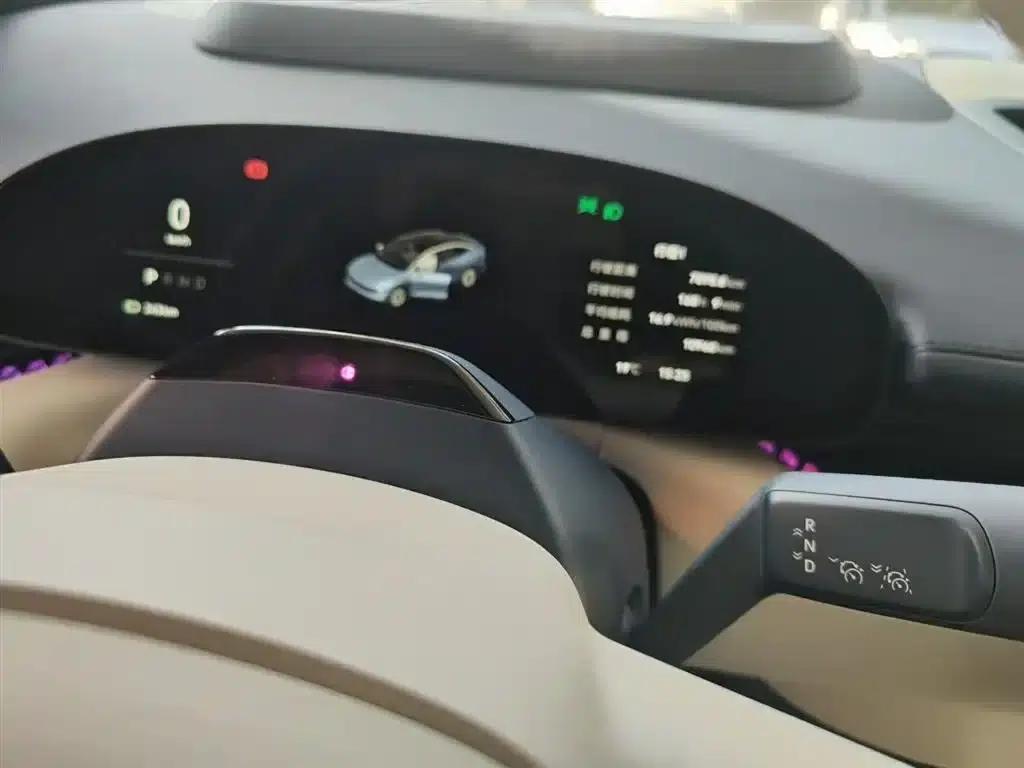 Jike 007 2024 Rear-Wheel Drive Intelligent Driving Edition 75kWh — миниатюра 4