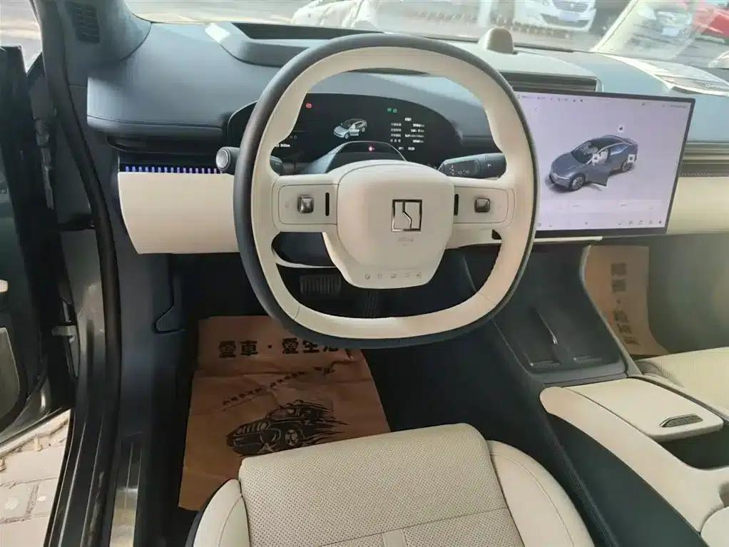 Jike 007 2024 Rear-Wheel Drive Intelligent Driving Edition 75kWh — миниатюра 8