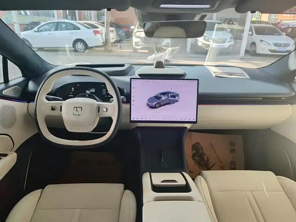 Jike 007 2024 Rear-Wheel Drive Intelligent Driving Edition 75kWh — миниатюра 10