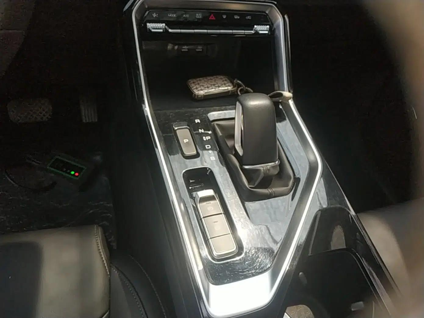 Wuling Asta 2022 2.0L DHT Electric-Speed Version — миниатюра 13