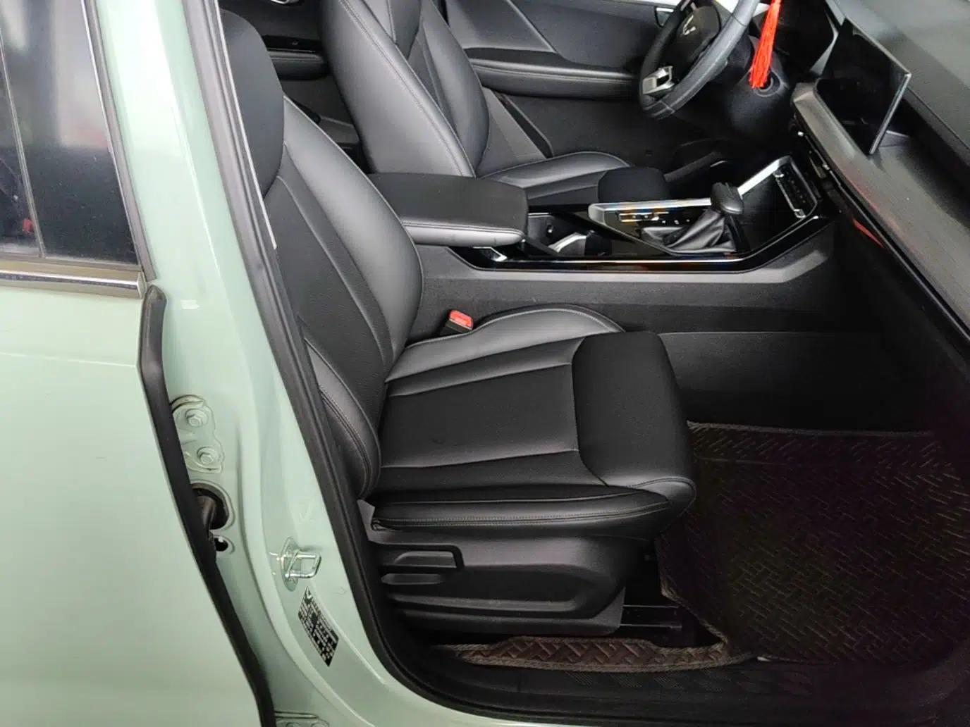 Wuling Asta 2021 1.5T CVT Starlight Edition — миниатюра 23