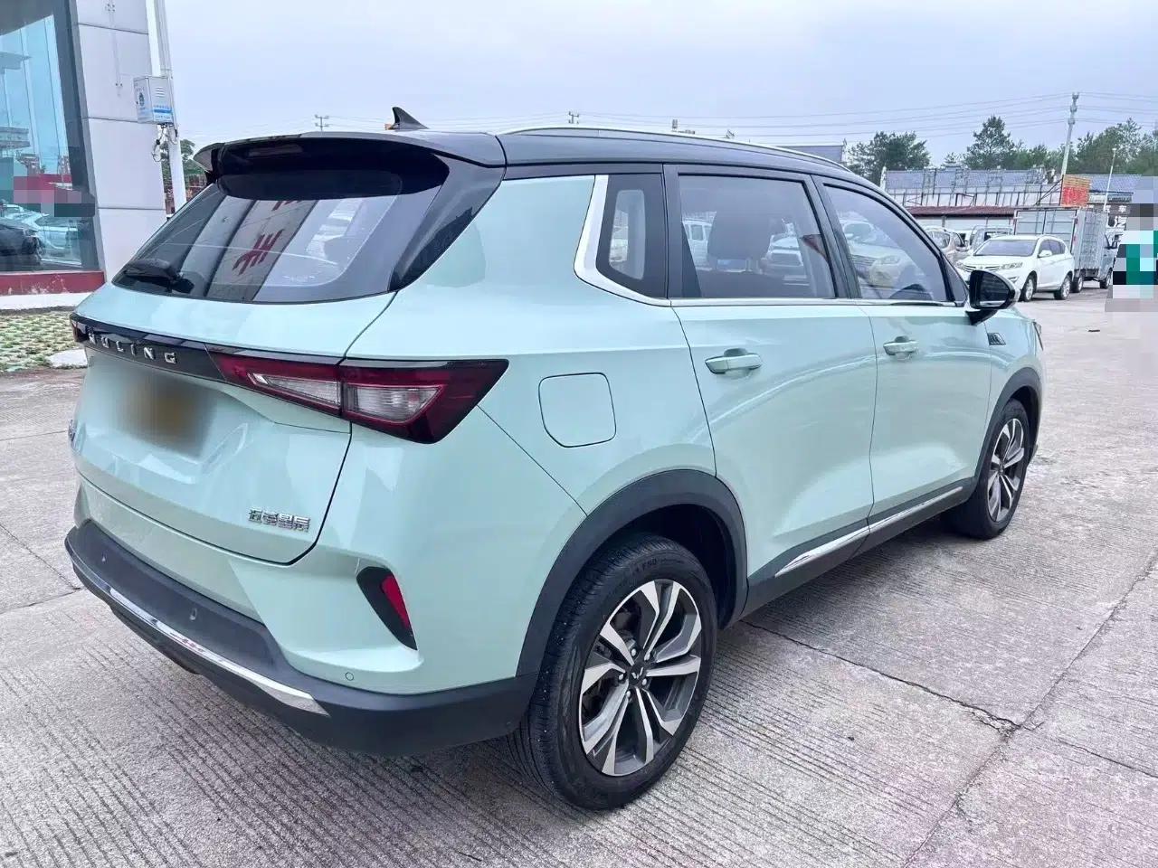 Wuling Asta 2021 1.5T CVT Starlight Edition — миниатюра 6