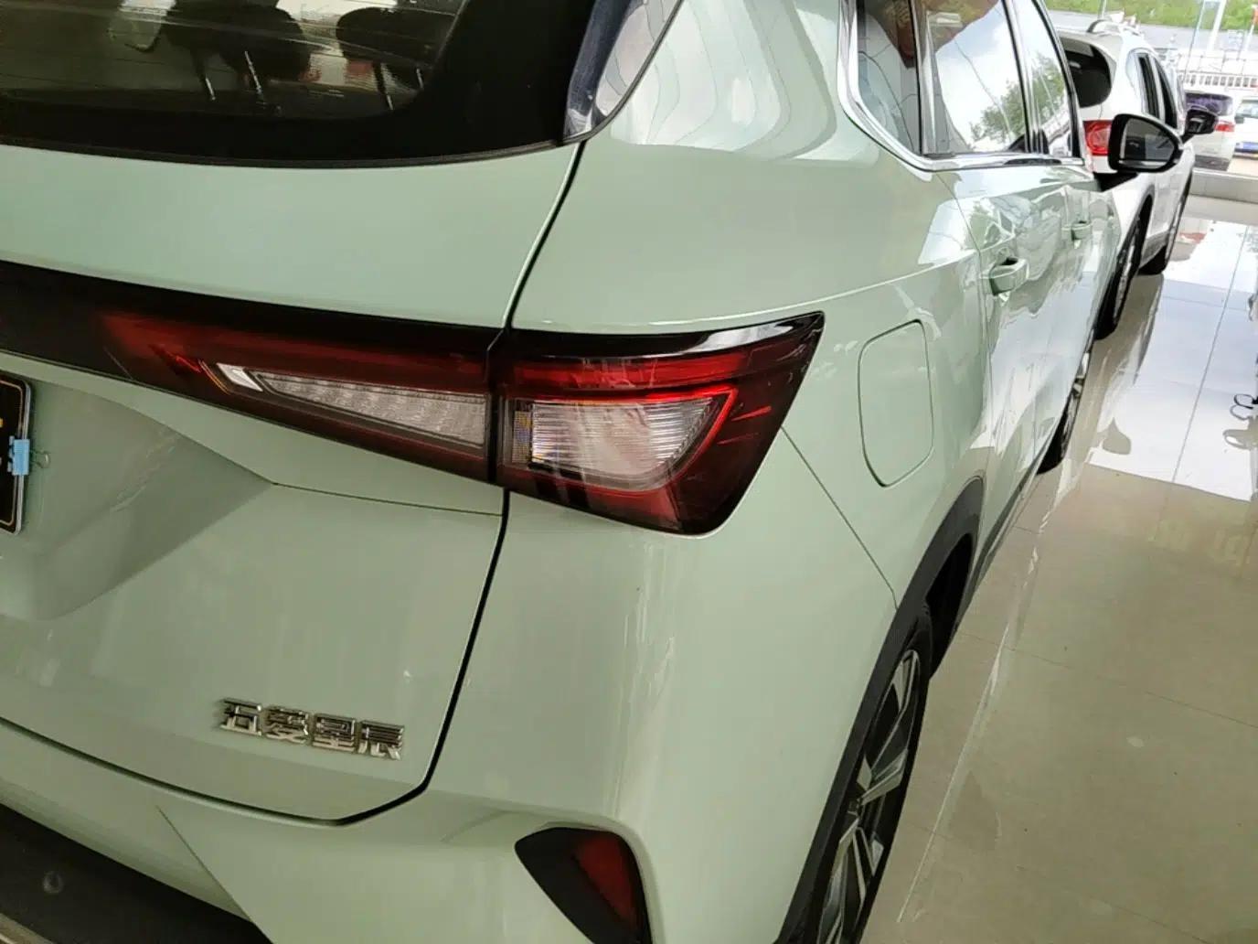 Wuling Asta 2021 1.5T CVT Starlight Edition — миниатюра 7