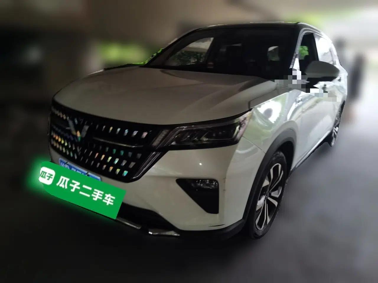 Wuling Asta 2021 1.5T CVT Star曜 Edition — миниатюра 1