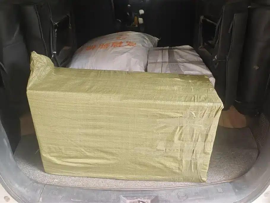 Refine M3 2016 IKEA Edition 1.6L Luxury Smart Model — миниатюра 4