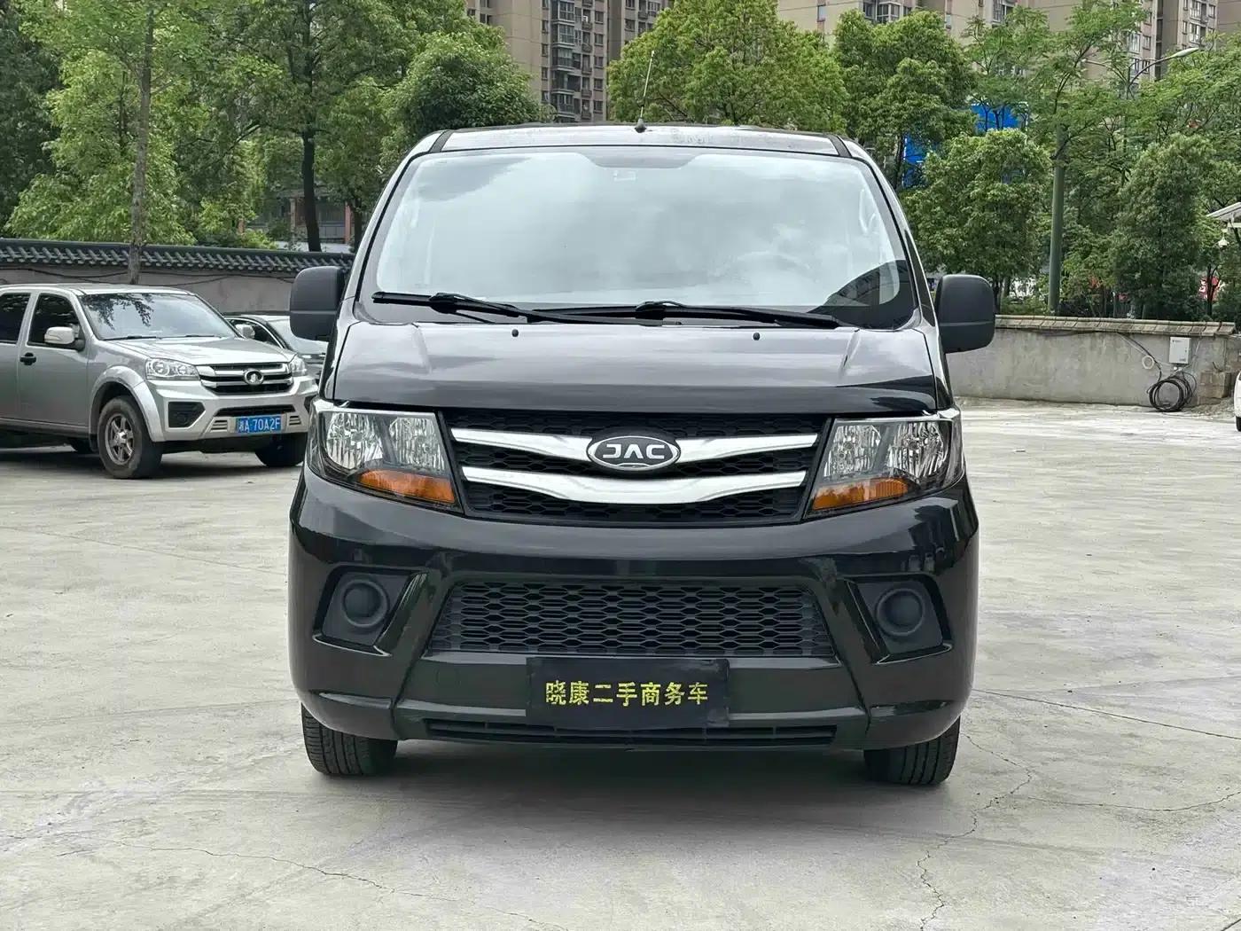 Refine M3 2019 1.6L Express Edition — миниатюра 2