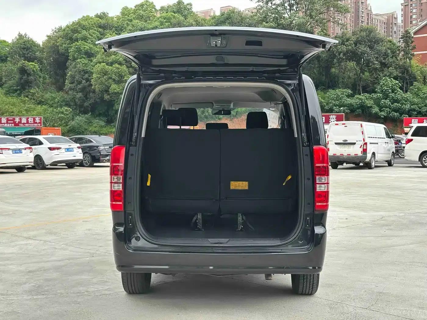 Refine M3 2019 1.6L Express Edition — миниатюра 12