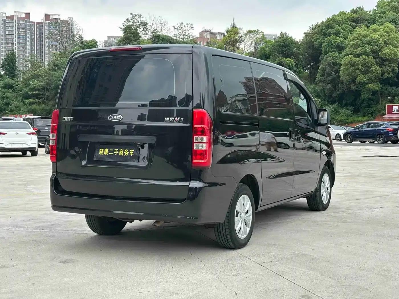Refine M3 2019 1.6L Express Edition — миниатюра 13
