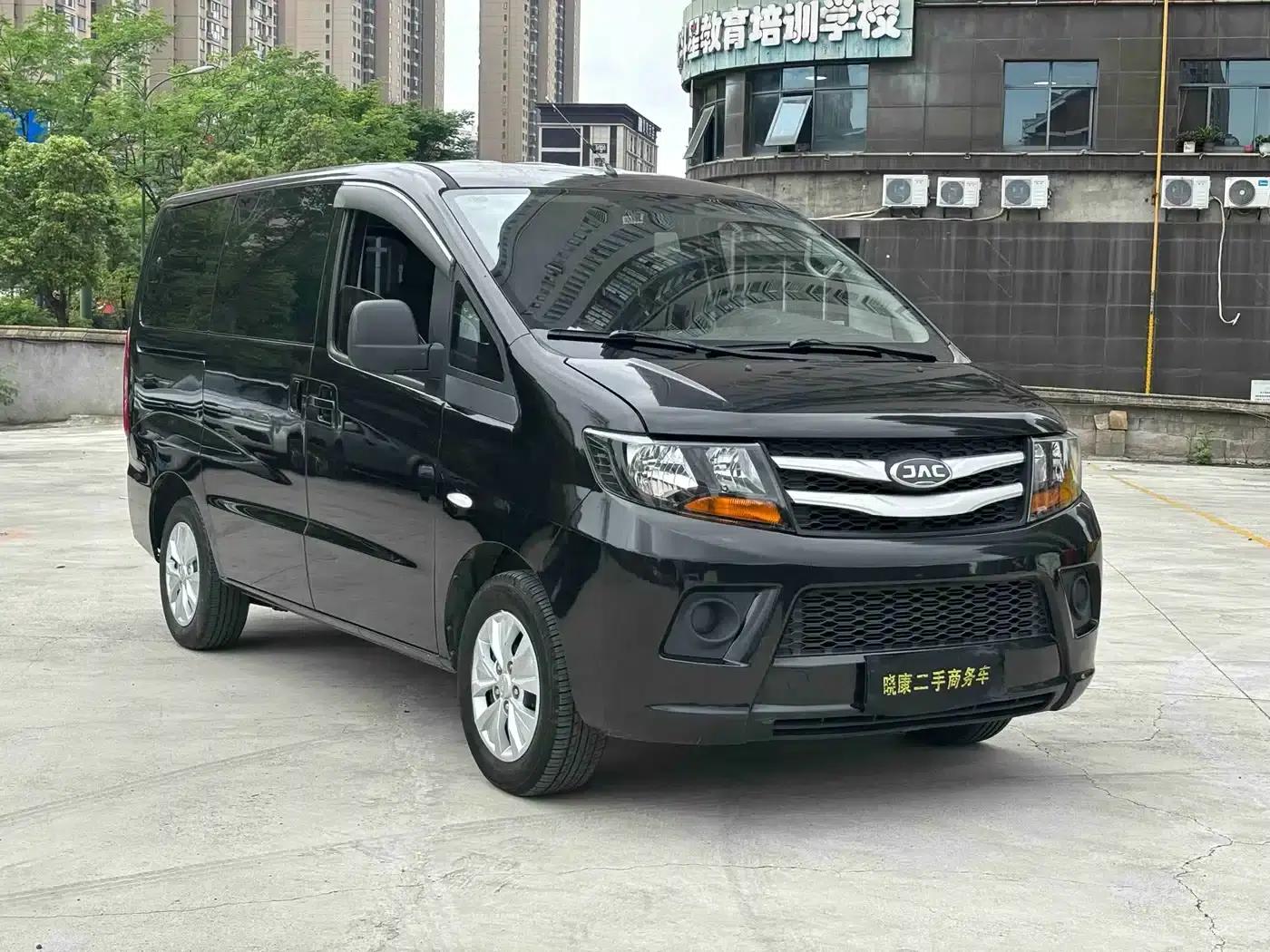 Refine M3 2019 1.6L Express Edition — миниатюра 3