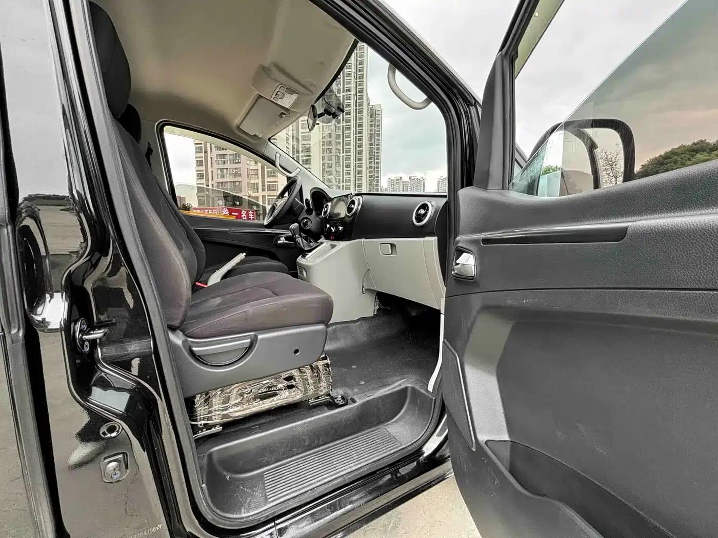 Refine M3 2019 1.6L Express Edition — миниатюра 5