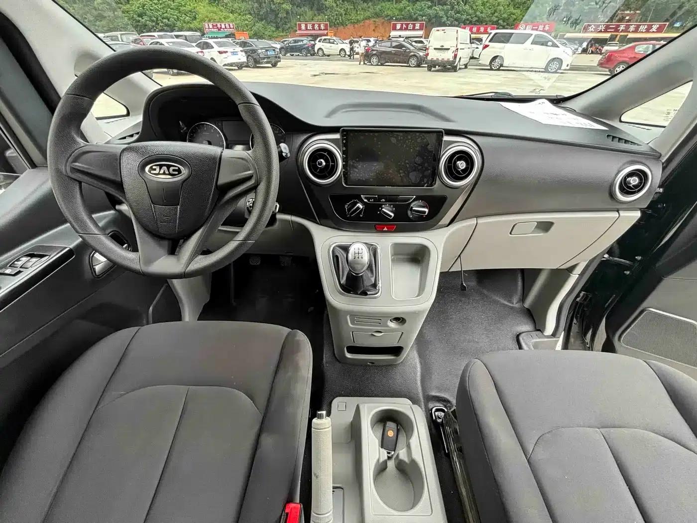 Refine M3 2019 1.6L Express Edition — миниатюра 7