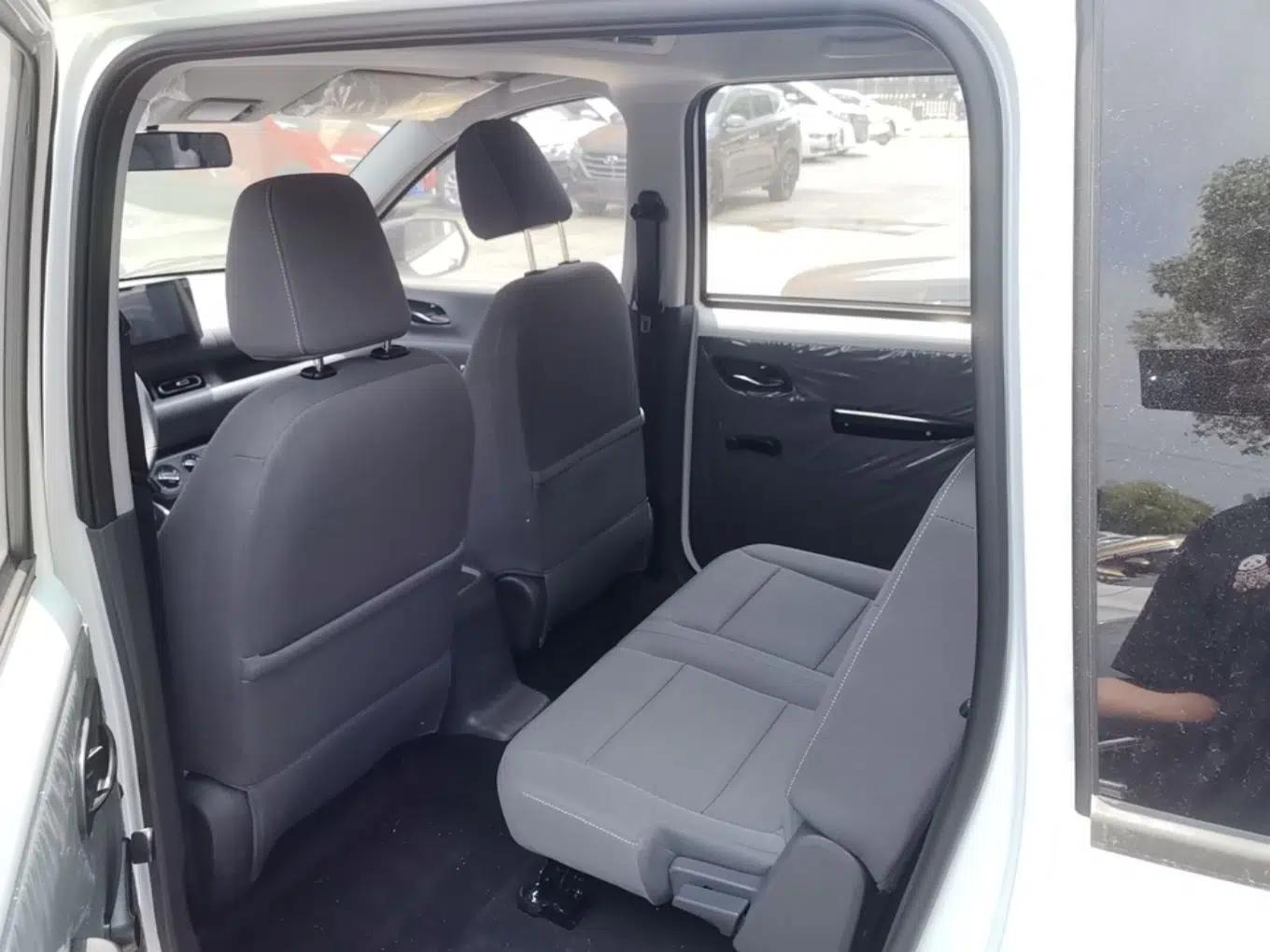 Wuling Hongguang New Energy 2024 All-Electric Model 300KM Standard Version — миниатюра 20