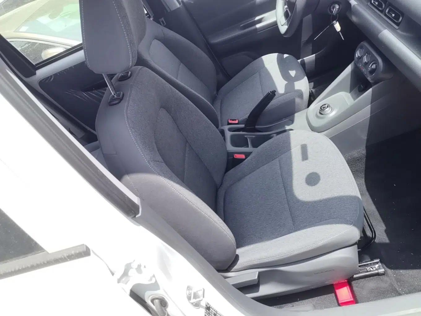 Wuling Hongguang New Energy 2024 All-Electric Model 300KM Standard Version — миниатюра 23