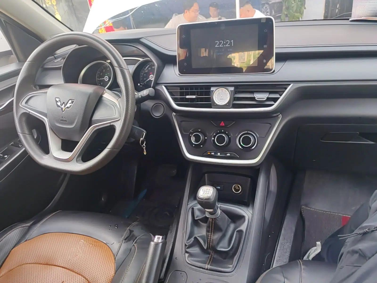 Wuling Hongguang S3 2019 Automatic Clutch Version 1.5L Manual Comfort Model China V Standard — миниатюра 13