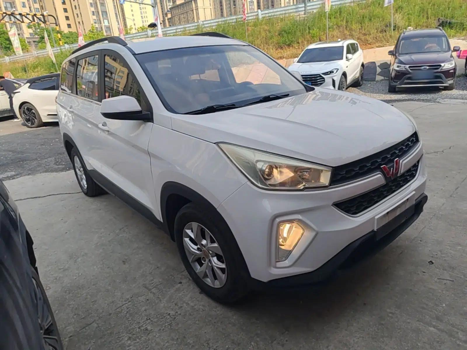 Wuling Hongguang S3 2019 Automatic Clutch Version 1.5L Manual Comfort Model China V Standard — миниатюра 3