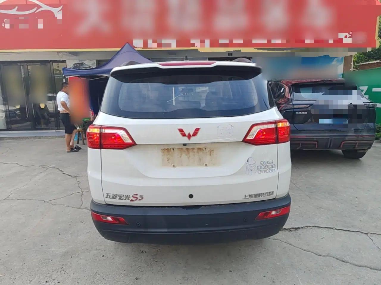 Wuling Hongguang S3 2019 Automatic Clutch Version 1.5L Manual Comfort Model China V Standard — миниатюра 5
