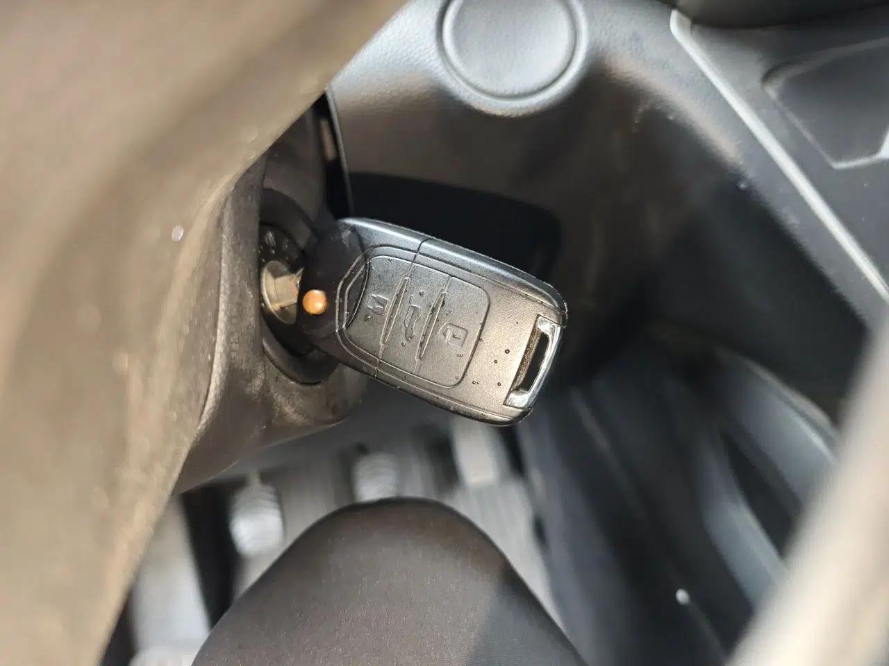 Wuling Hongguang S3 2019 1.5L Manual Comfort Model China VI Standard — миниатюра 17