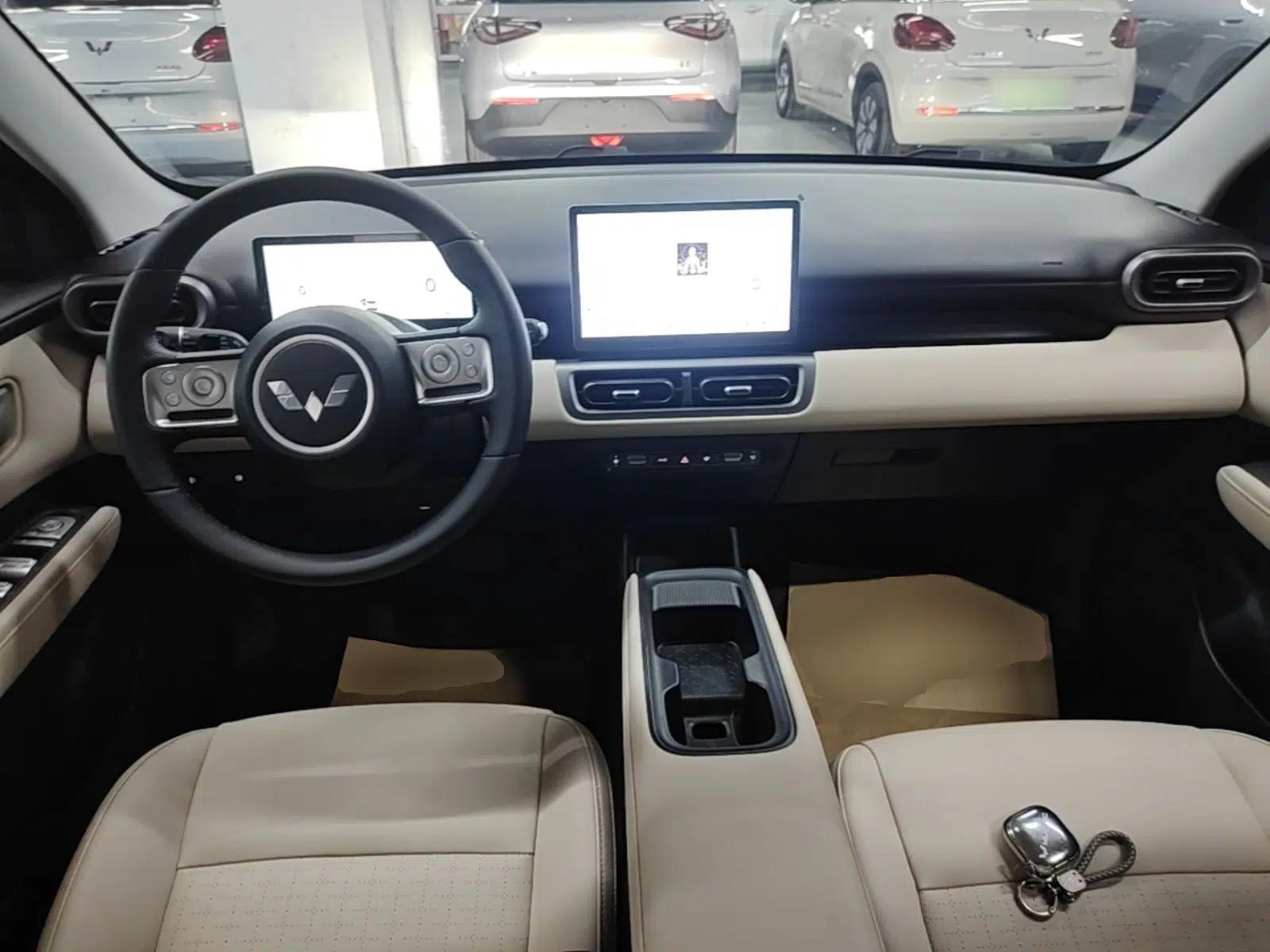 Wuling Bingo PLUS 2024 330 km Range Five-Seater Version — миниатюра 13