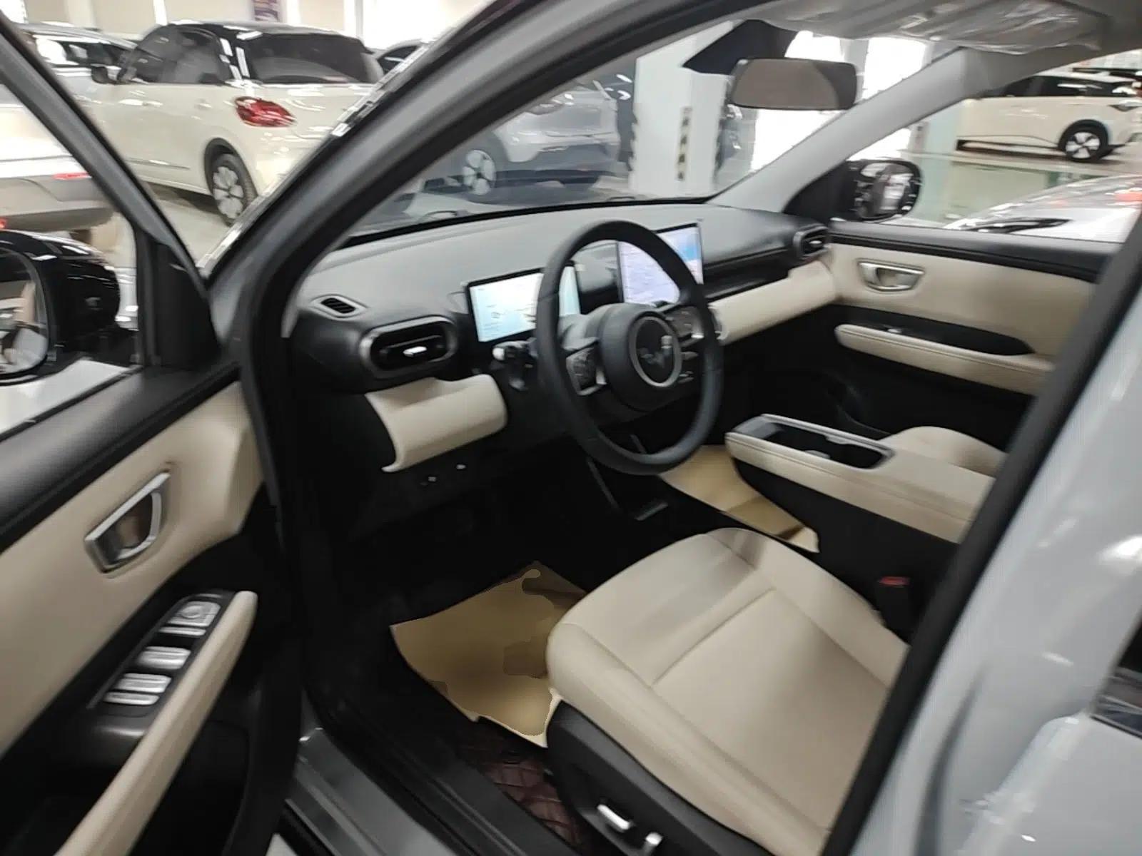 Wuling Bingo PLUS 2024 330 km Range Five-Seater Version — миниатюра 18