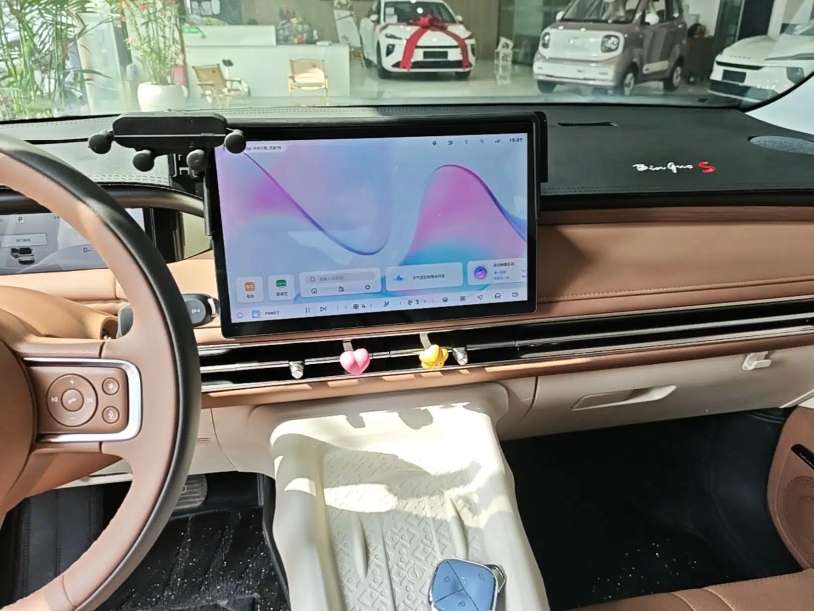 Wuling Bingo S 2025 Model 325km Deluxe Edition — миниатюра 16