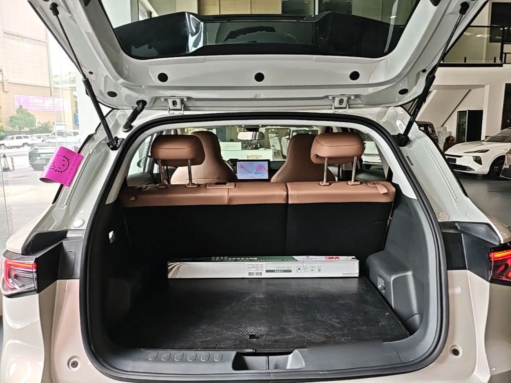 Wuling Bingo S 2025 Model 325km Deluxe Edition — миниатюра 22