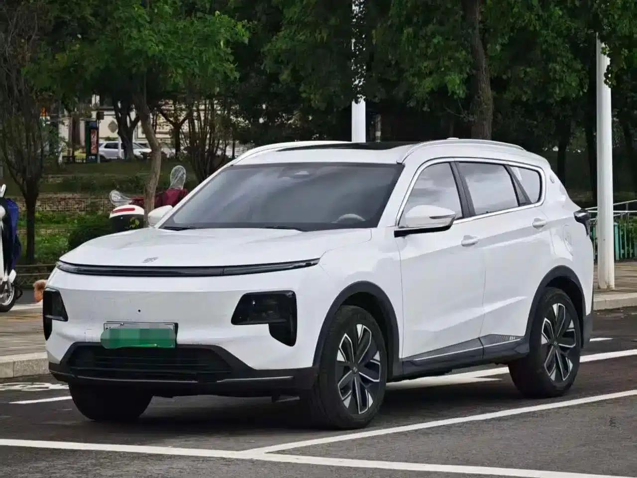 Jetour Mountain & Sea L7 2024 Model 1.5T 120km MAX+ 5-Seater — миниатюра 1