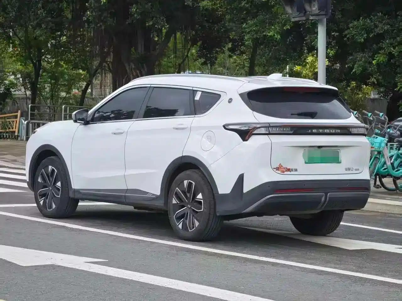 Jetour Mountain & Sea L7 2024 Model 1.5T 120km MAX+ 5-Seater — миниатюра 3