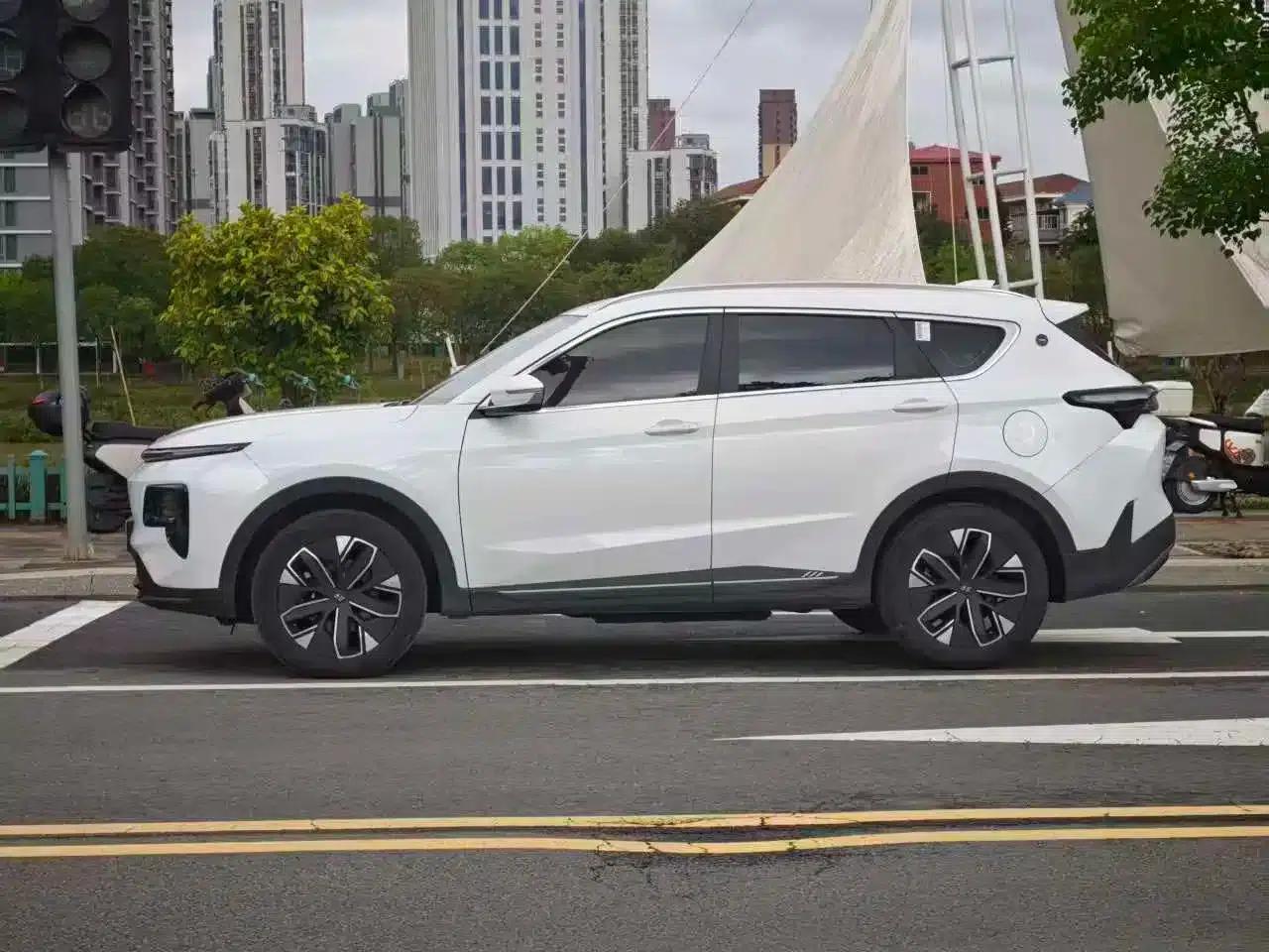 Jetour Mountain & Sea L7 2024 Model 1.5T 120km MAX+ 5-Seater — миниатюра 10