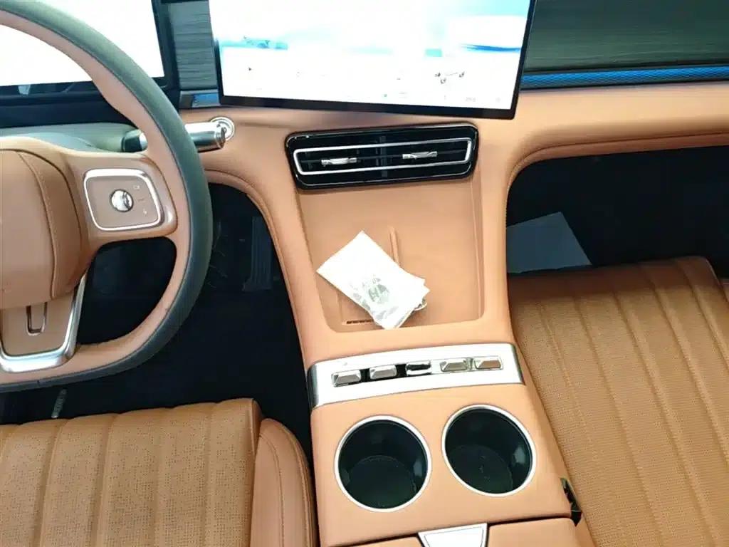 Jetour Mountain & Sea L7 PLUS 2026 Model 220km Flagship Edition 7-Seater — миниатюра 14