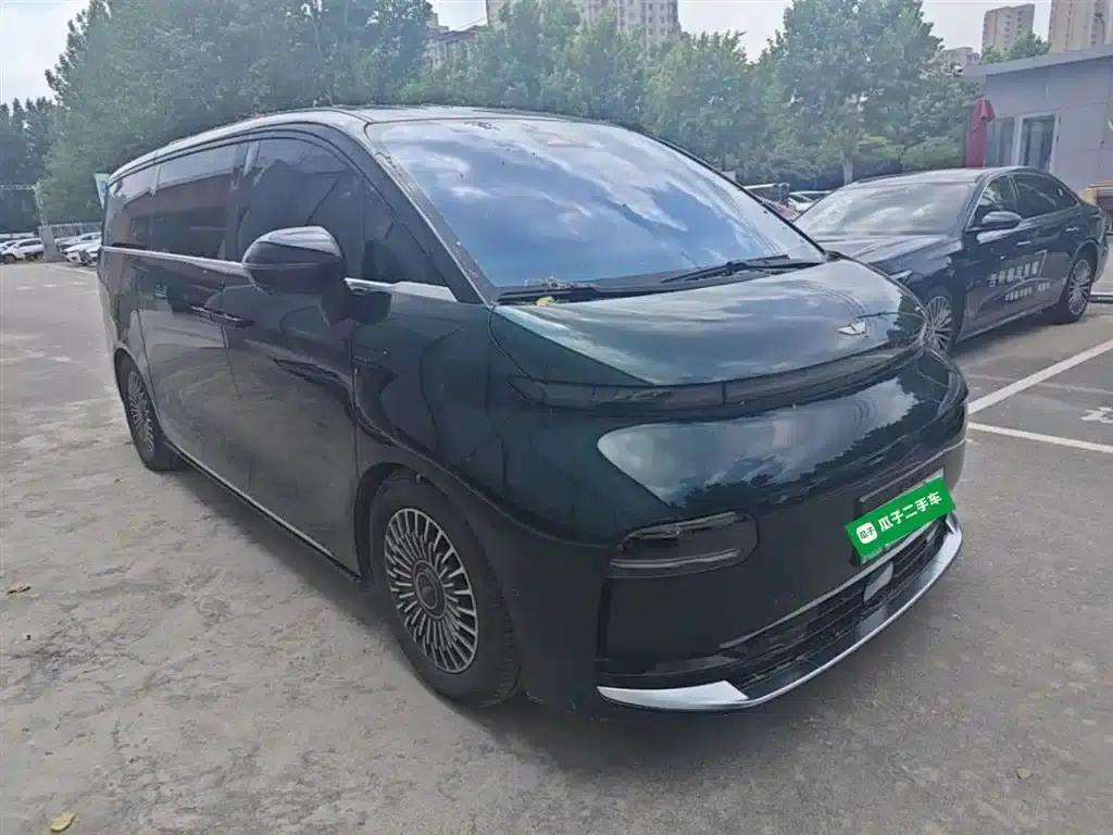 Yizhen L380 2025 Model 805km Flagship Edition 4WD — миниатюра 4