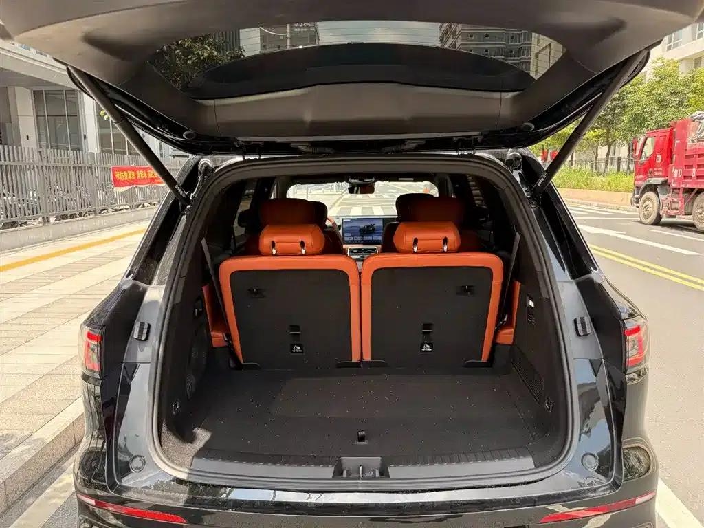 Galaxy M9 2025 210km/h AWD Navigator Edition — миниатюра 13