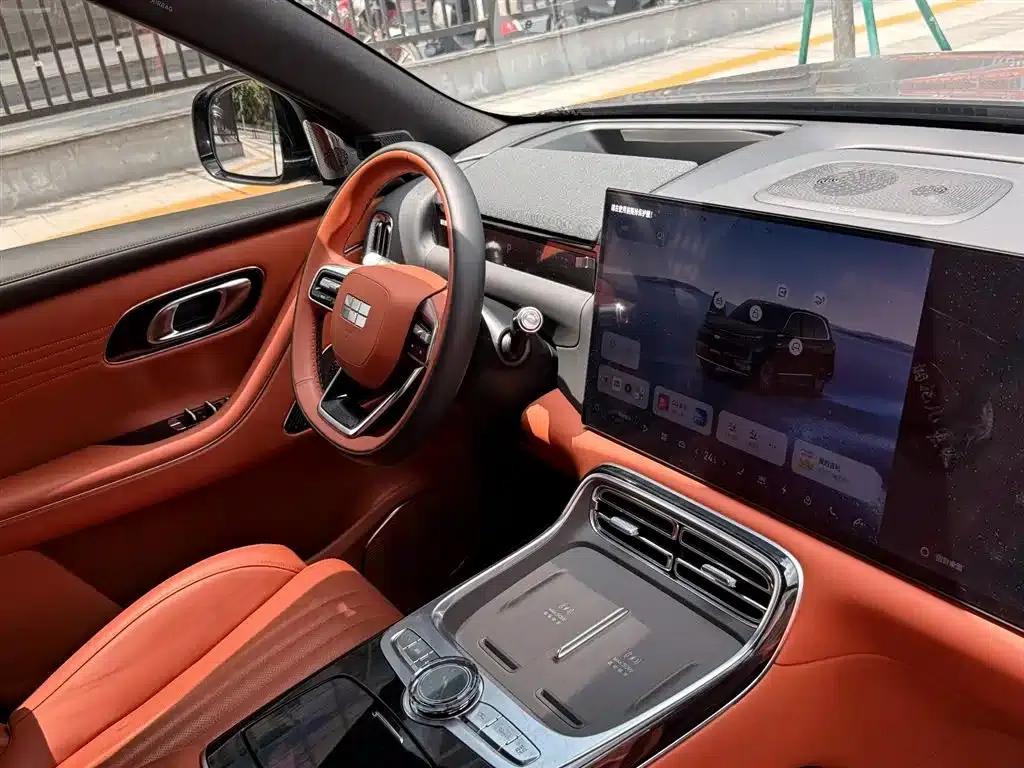 Galaxy M9 2025 210km/h AWD Navigator Edition — миниатюра 7