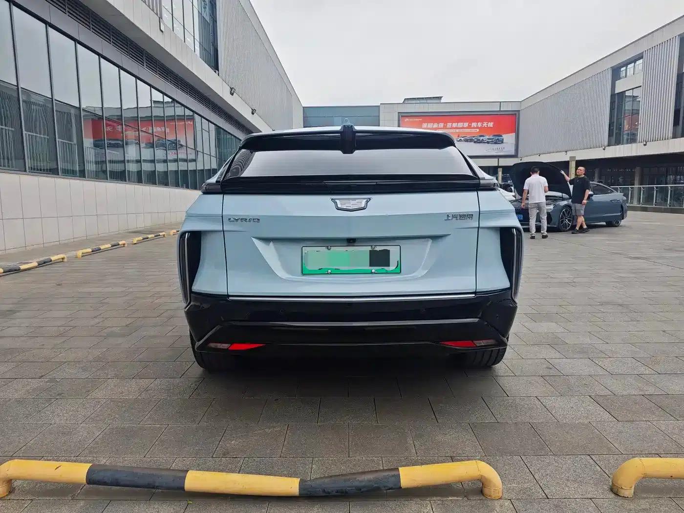 iQ Ruige 2024 Rear-Wheel Drive Standard Range Luxury Edition — миниатюра 2