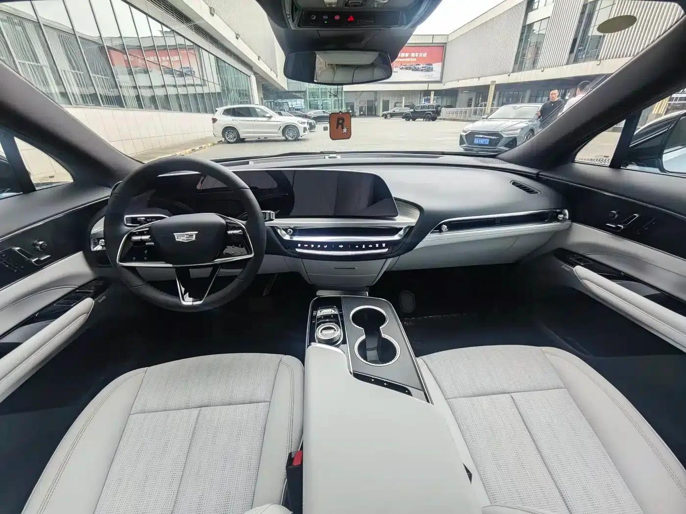 iQ Ruige 2024 Rear-Wheel Drive Standard Range Luxury Edition — миниатюра 15
