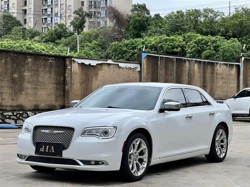 2016 Chrysler 300C Imported Model 3.0L Super Edition — миниатюра 1