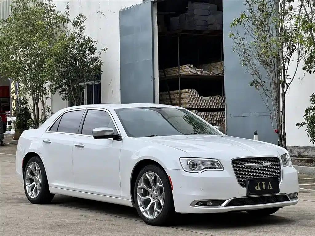 2016 Chrysler 300C Imported Model 3.0L Super Edition — миниатюра 3