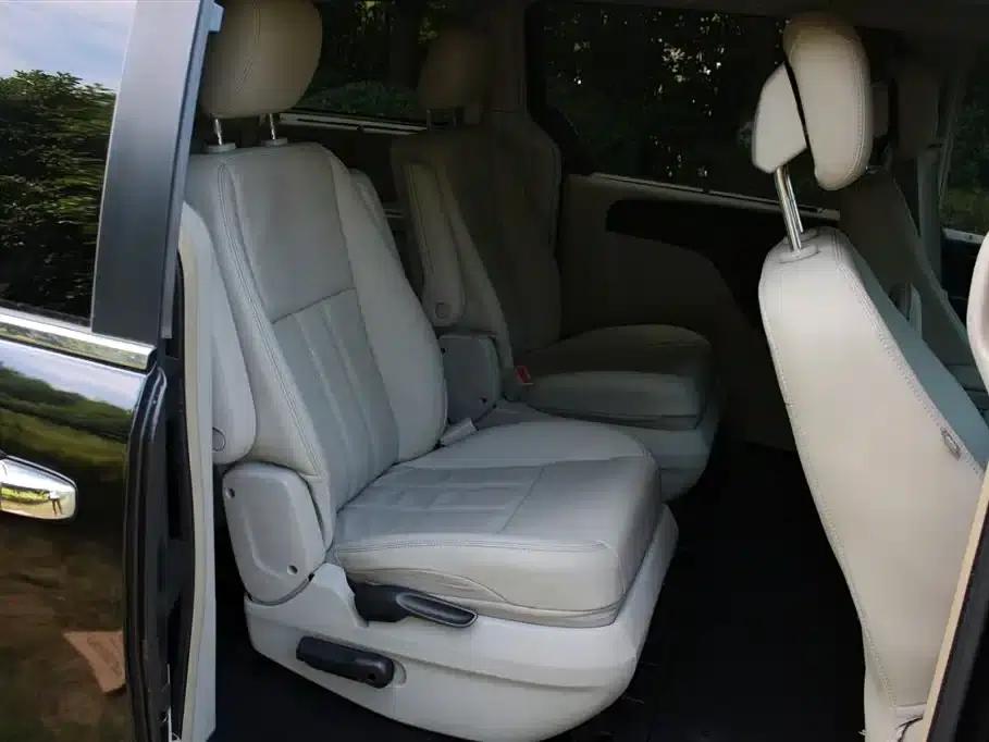 2014 Imported Grand Voyager 3.6L Comfort Edition — миниатюра 11