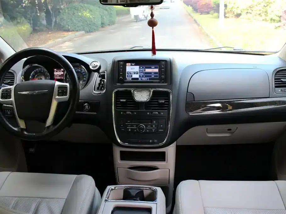 2014 Imported Grand Voyager 3.6L Comfort Edition — миниатюра 12