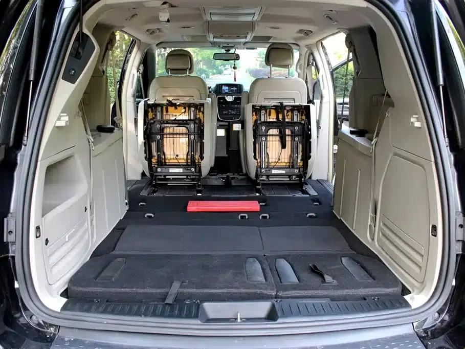 2014 Imported Grand Voyager 3.6L Comfort Edition — миниатюра 15