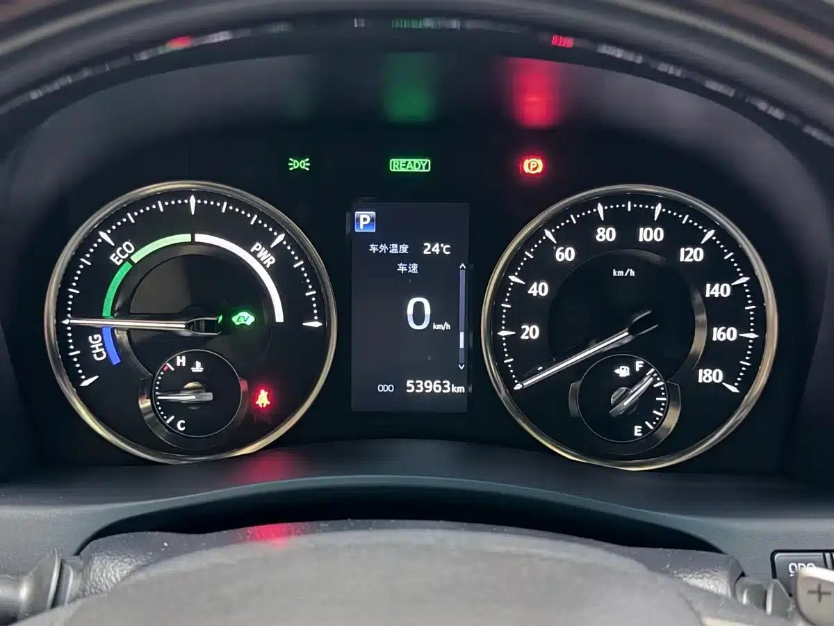 Lexus LM 2020 300h Four-Seat Executive Edition — миниатюра 15