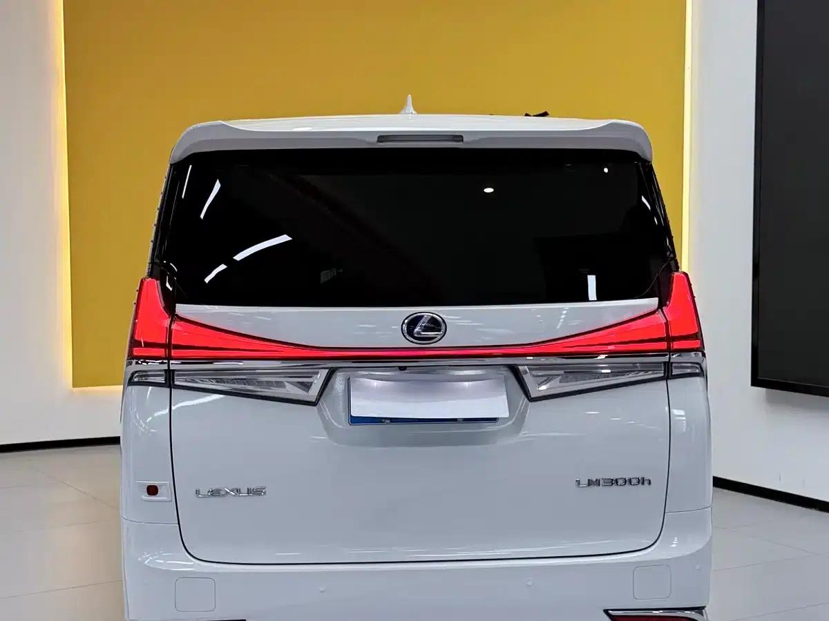 Lexus LM 2020 300h Four-Seat Executive Edition — миниатюра 6