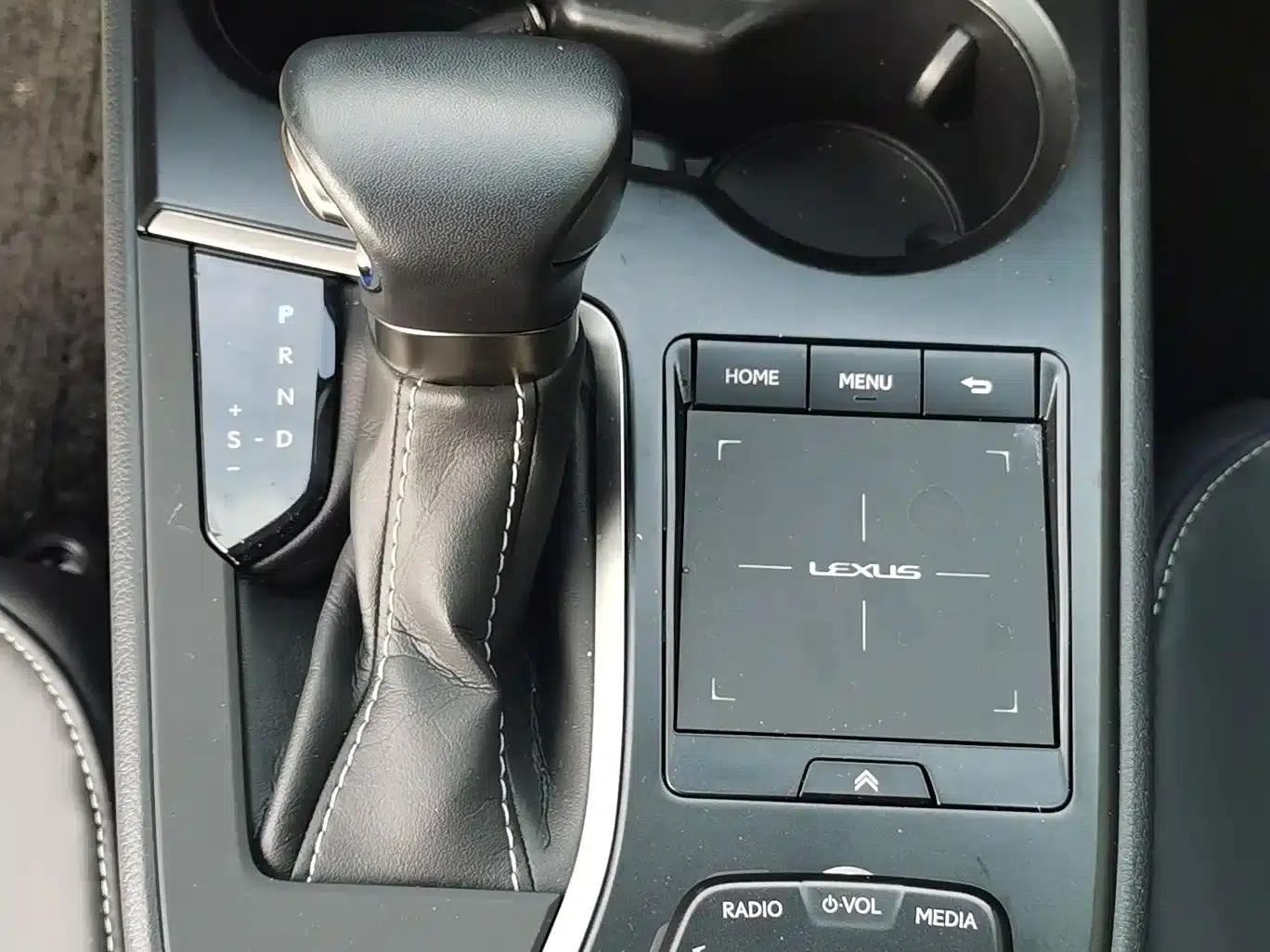 Lexus UX 2020 260h Explorer Edition (National V Emission Standard) — миниатюра 12