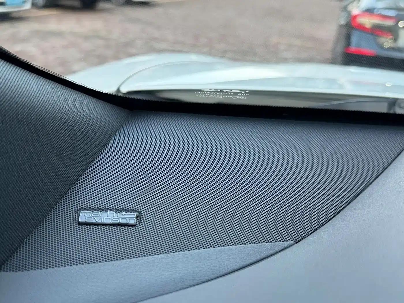 Lexus RZ 2023 450e AWD Premium Edition — миниатюра 16