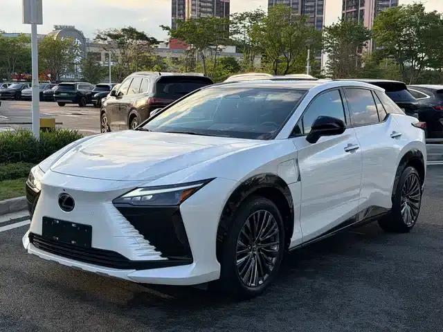 Lexus RZ 2023 450e AWD Premium Edition