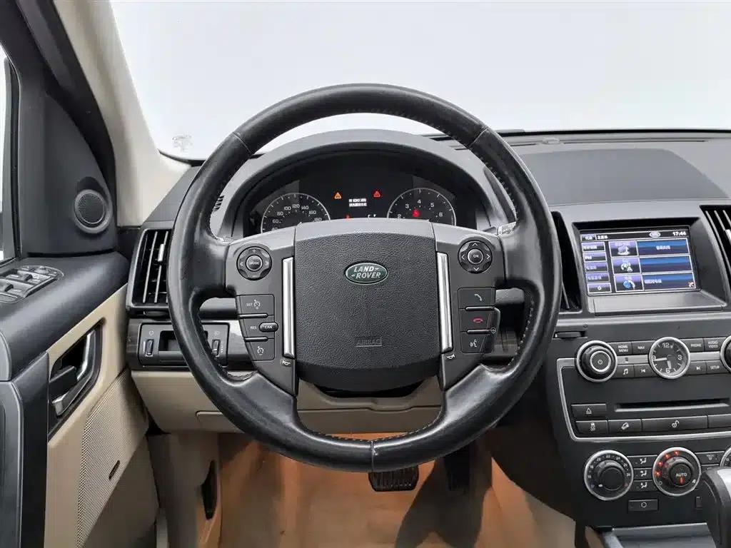 Freelander 2 2013 2.0T Si4 SE Petrol Version — миниатюра 11