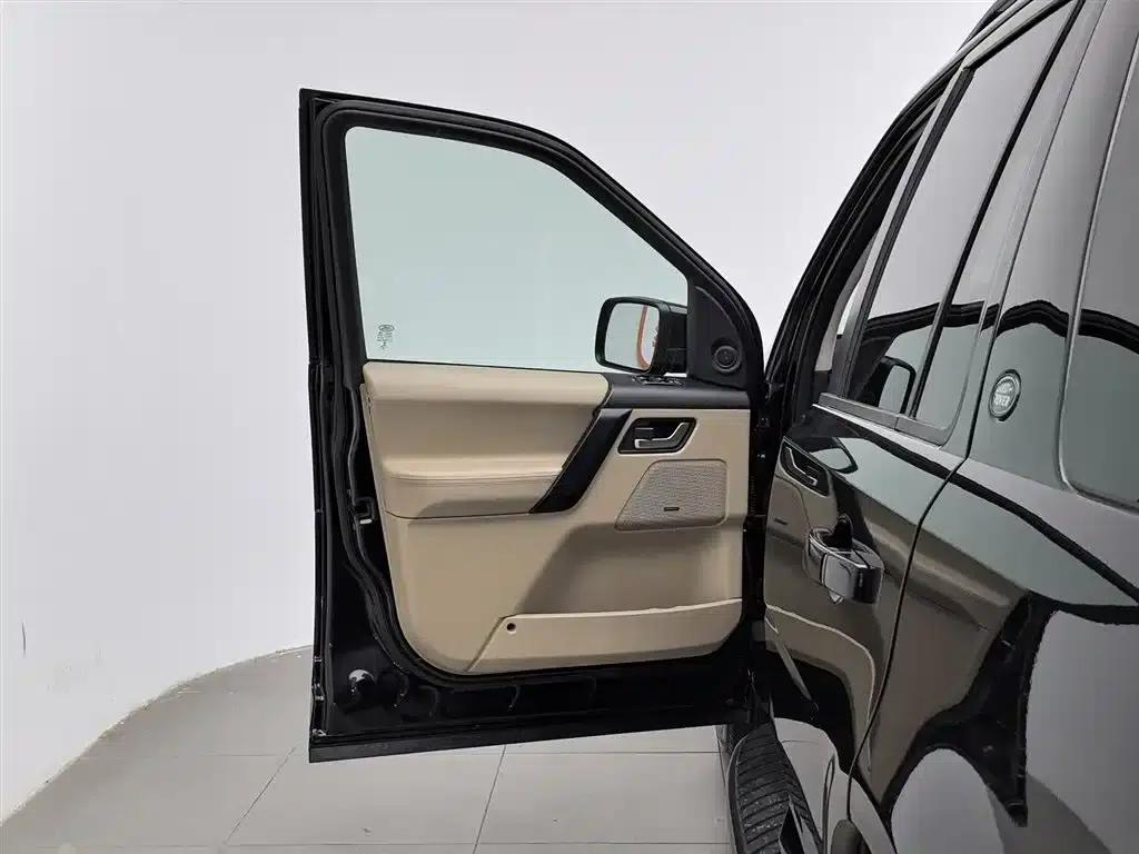 Freelander 2 2013 2.0T Si4 SE Petrol Version — миниатюра 8