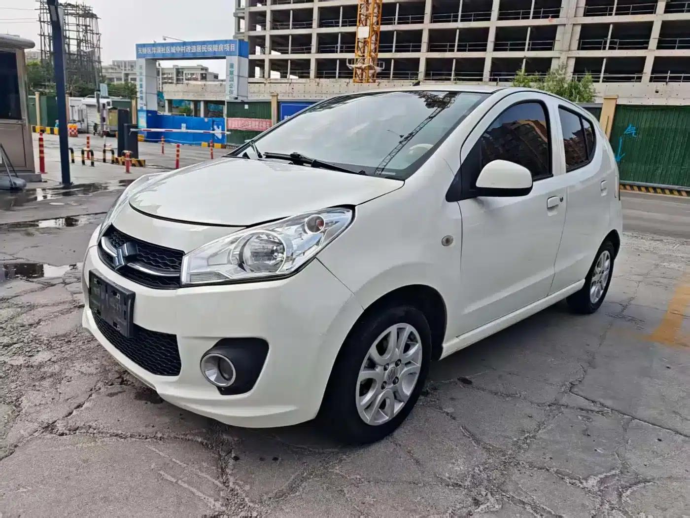 Alto 2016 1.0L Automatic Luxury Dynamic Edition — миниатюра 1