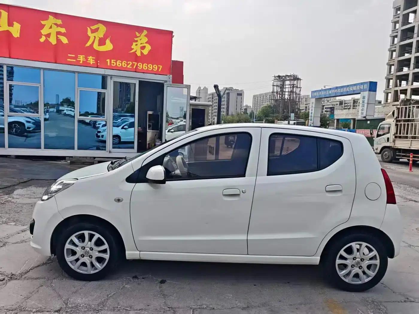Alto 2016 1.0L Automatic Luxury Dynamic Edition — миниатюра 3