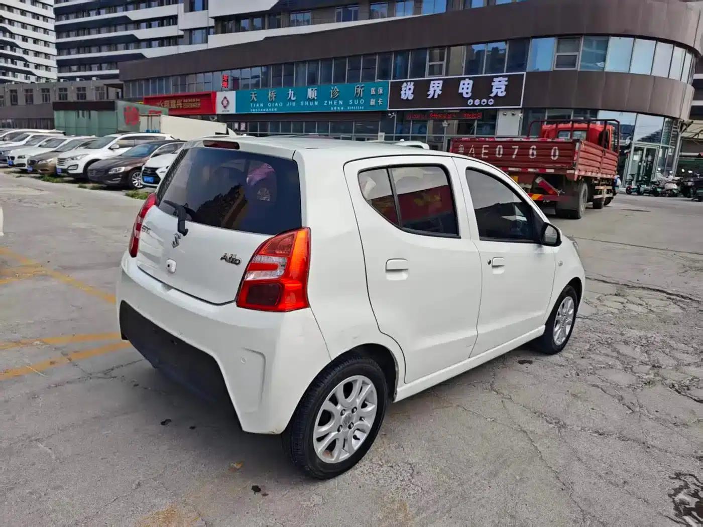 Alto 2016 1.0L Automatic Luxury Dynamic Edition — миниатюра 5